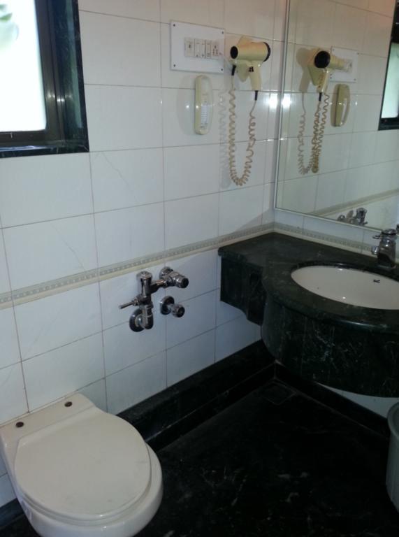 Hotel Srimaan Pune Dış mekan fotoğraf