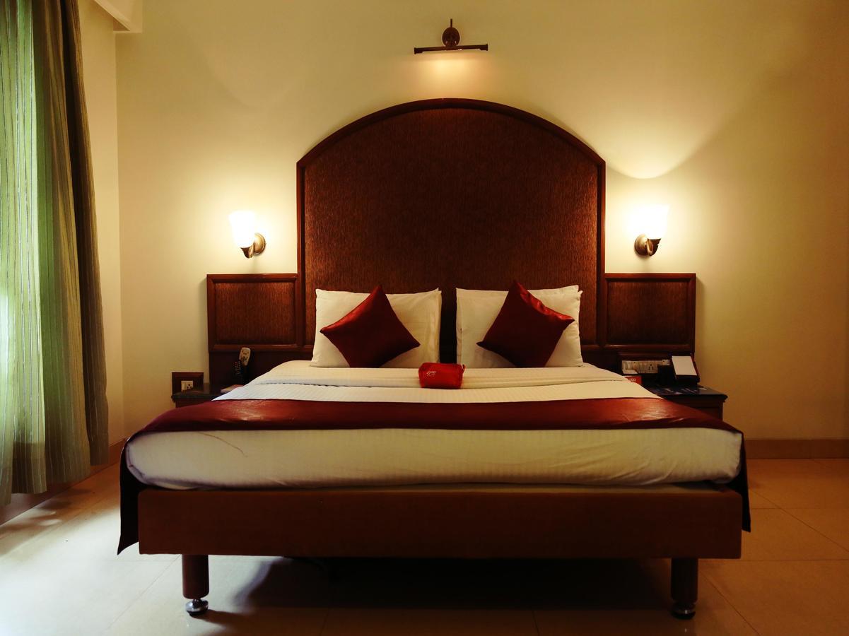 Hotel Srimaan Pune Dış mekan fotoğraf