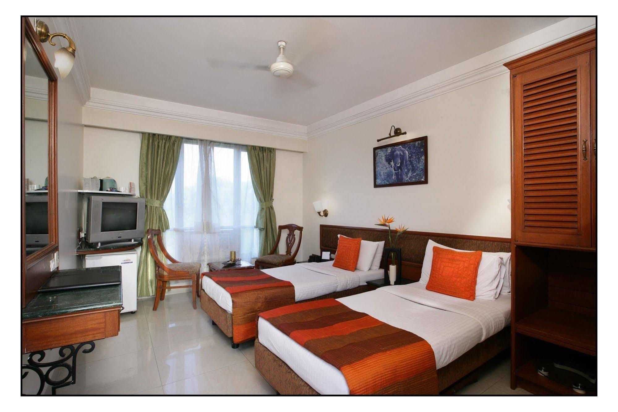 Hotel Srimaan Pune Dış mekan fotoğraf